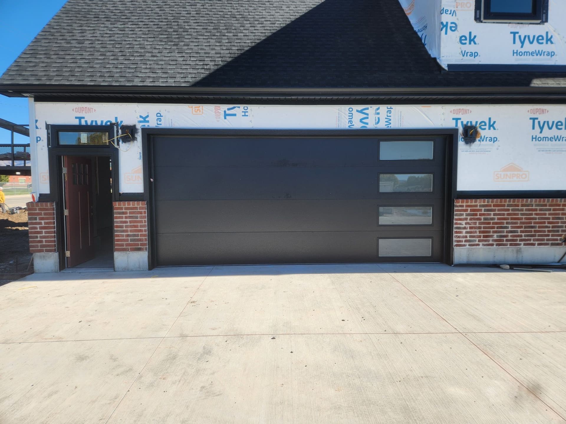Modern Garage Door Installation in Lewiston